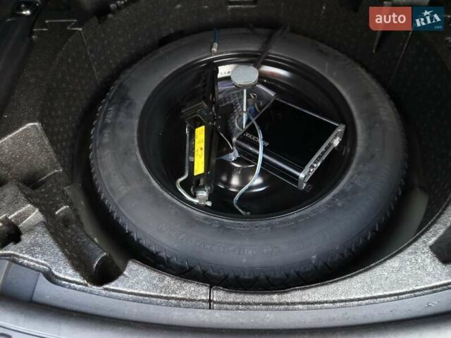 Черный Ленд Ровер Discovery Sport, объемом двигателя 2 л и пробегом 140 тыс. км за 15800 $, фото 59 на Automoto.ua