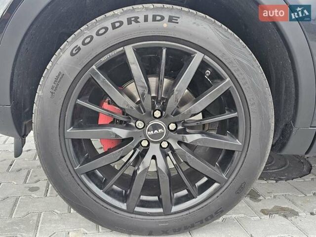 Черный Ленд Ровер Discovery Sport, объемом двигателя 2 л и пробегом 214 тыс. км за 18999 $, фото 17 на Automoto.ua
