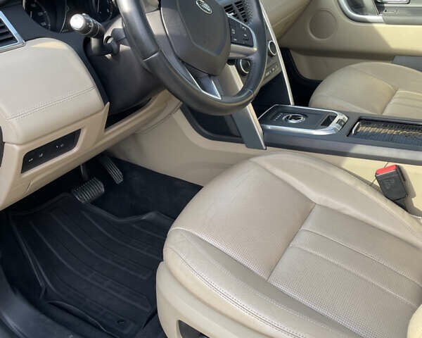 Черный Ленд Ровер Discovery Sport, объемом двигателя 2 л и пробегом 110 тыс. км за 17400 $, фото 12 на Automoto.ua