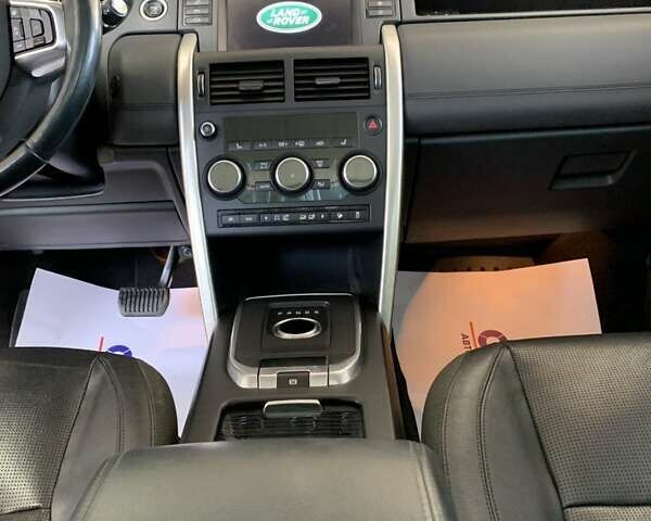 Чорний Ленд Ровер Discovery Sport, об'ємом двигуна 2 л та пробігом 131 тис. км за 16500 $, фото 32 на Automoto.ua