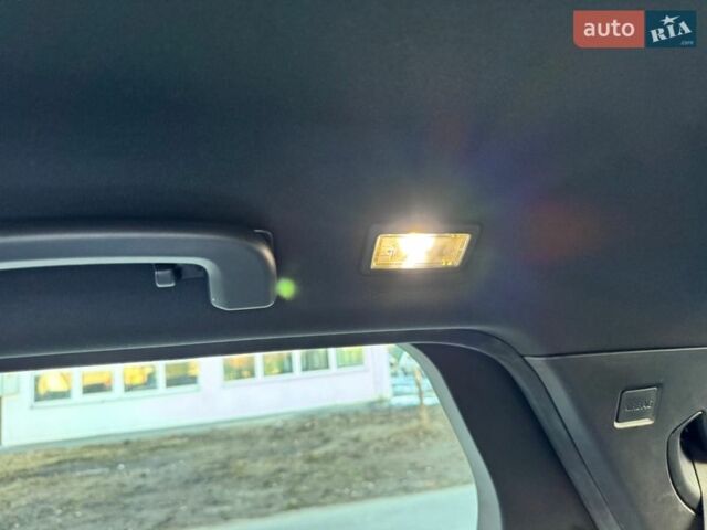 Черный Ленд Ровер Discovery Sport, объемом двигателя 2 л и пробегом 102 тыс. км за 15900 $, фото 23 на Automoto.ua