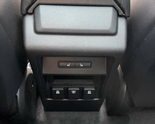 Черный Ленд Ровер Discovery Sport, объемом двигателя 2 л и пробегом 107 тыс. км за 22500 $, фото 48 на Automoto.ua