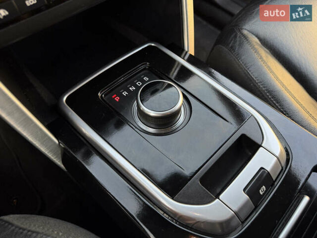 Черный Ленд Ровер Discovery Sport, объемом двигателя 2 л и пробегом 119 тыс. км за 18950 $, фото 50 на Automoto.ua
