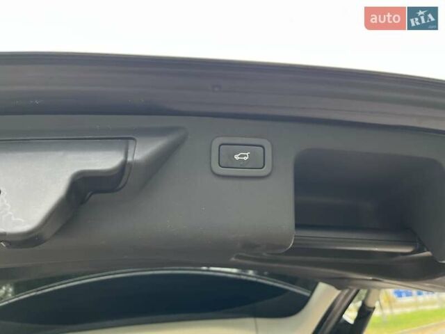 Черный Ленд Ровер Discovery Sport, объемом двигателя 2 л и пробегом 199 тыс. км за 16500 $, фото 36 на Automoto.ua