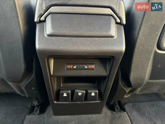 Черный Ленд Ровер Discovery Sport, объемом двигателя 2 л и пробегом 119 тыс. км за 18950 $, фото 31 на Automoto.ua