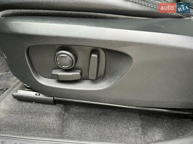 Черный Ленд Ровер Discovery Sport, объемом двигателя 2 л и пробегом 199 тыс. км за 16500 $, фото 47 на Automoto.ua