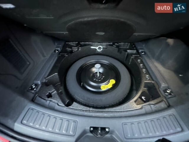 Черный Ленд Ровер Discovery Sport, объемом двигателя 2 л и пробегом 141 тыс. км за 15800 $, фото 37 на Automoto.ua