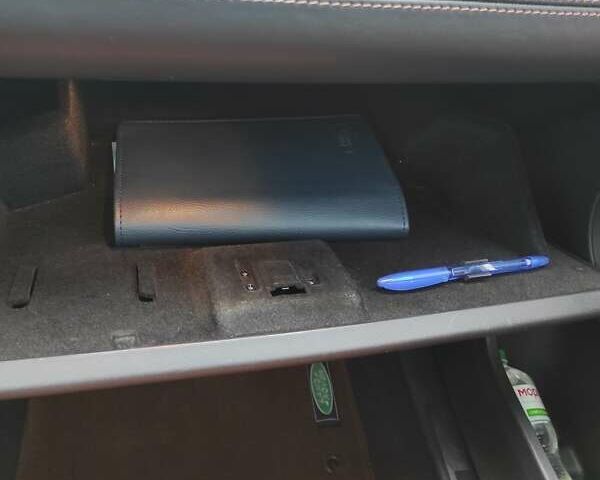 Чорний Ленд Ровер Discovery Sport, об'ємом двигуна 2 л та пробігом 153 тис. км за 18520 $, фото 39 на Automoto.ua