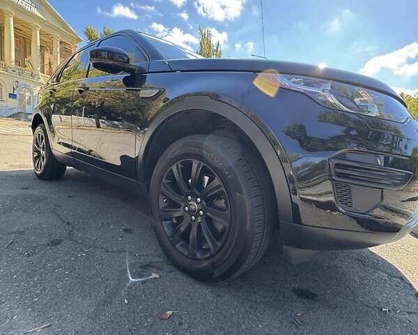 Черный Ленд Ровер Discovery Sport, объемом двигателя 2 л и пробегом 125 тыс. км за 20000 $, фото 4 на Automoto.ua