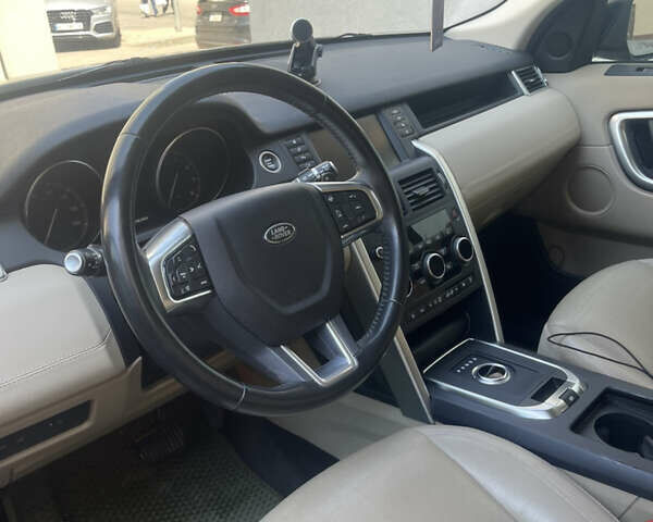 Черный Ленд Ровер Discovery Sport, объемом двигателя 2 л и пробегом 182 тыс. км за 16500 $, фото 3 на Automoto.ua