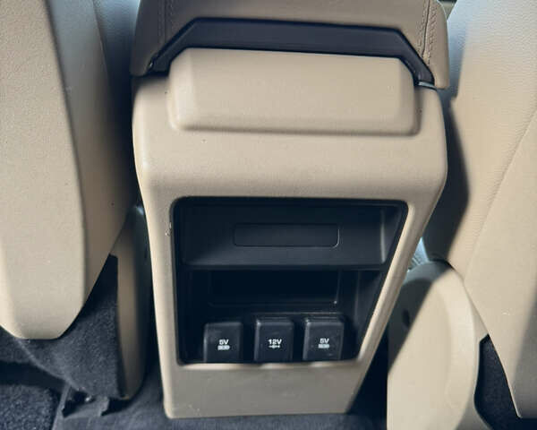 Чорний Ленд Ровер Discovery Sport, об'ємом двигуна 2 л та пробігом 178 тис. км за 19200 $, фото 32 на Automoto.ua