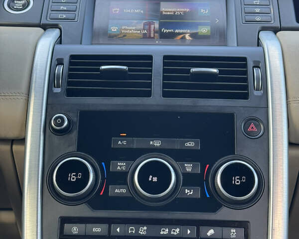 Чорний Ленд Ровер Discovery Sport, об'ємом двигуна 2 л та пробігом 178 тис. км за 19200 $, фото 39 на Automoto.ua