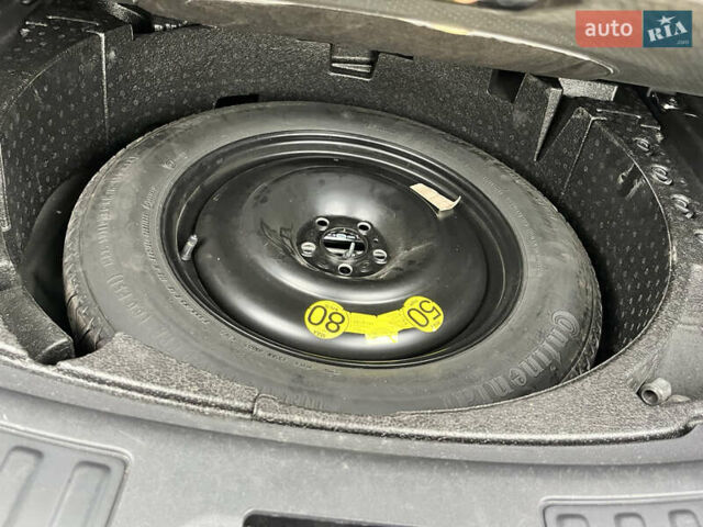 Черный Ленд Ровер Discovery Sport, объемом двигателя 2 л и пробегом 99 тыс. км за 19000 $, фото 59 на Automoto.ua