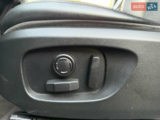 Черный Ленд Ровер Discovery Sport, объемом двигателя 2 л и пробегом 119 тыс. км за 18950 $, фото 45 на Automoto.ua