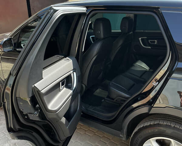 Чорний Ленд Ровер Discovery Sport, об'ємом двигуна 2 л та пробігом 107 тис. км за 22400 $, фото 32 на Automoto.ua