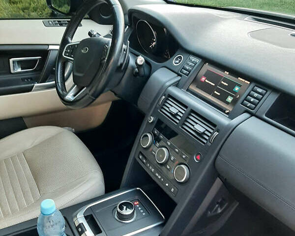 Черный Ленд Ровер Discovery Sport, объемом двигателя 2 л и пробегом 122 тыс. км за 22500 $, фото 8 на Automoto.ua