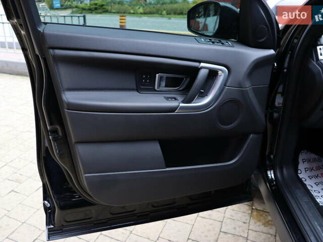 Черный Ленд Ровер Discovery Sport, объемом двигателя 2 л и пробегом 92 тыс. км за 20900 $, фото 11 на Automoto.ua