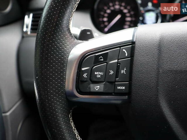 Черный Ленд Ровер Discovery Sport, объемом двигателя 2 л и пробегом 92 тыс. км за 20900 $, фото 20 на Automoto.ua