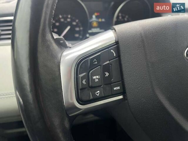 Черный Ленд Ровер Discovery Sport, объемом двигателя 2 л и пробегом 73 тыс. км за 18500 $, фото 15 на Automoto.ua