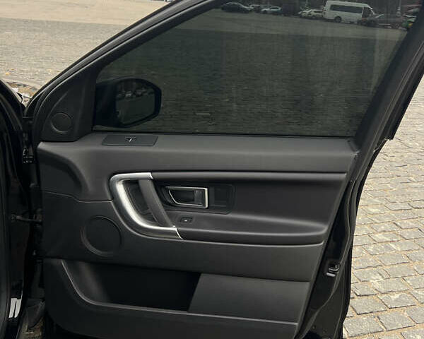 Черный Ленд Ровер Discovery Sport, объемом двигателя 2 л и пробегом 200 тыс. км за 18000 $, фото 9 на Automoto.ua