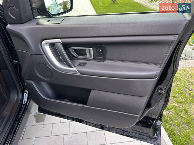 Черный Ленд Ровер Discovery Sport, объемом двигателя 2 л и пробегом 110 тыс. км за 21900 $, фото 23 на Automoto.ua