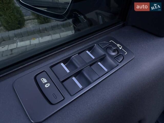 Черный Ленд Ровер Discovery Sport, объемом двигателя 2 л и пробегом 156 тыс. км за 20799 $, фото 42 на Automoto.ua