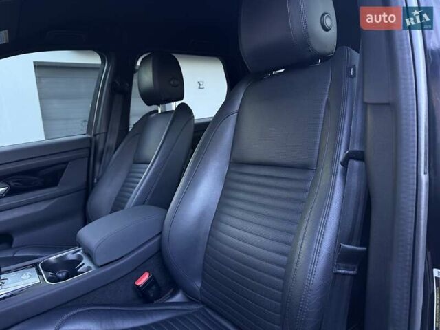 Черный Ленд Ровер Discovery Sport, объемом двигателя 2 л и пробегом 156 тыс. км за 20799 $, фото 38 на Automoto.ua