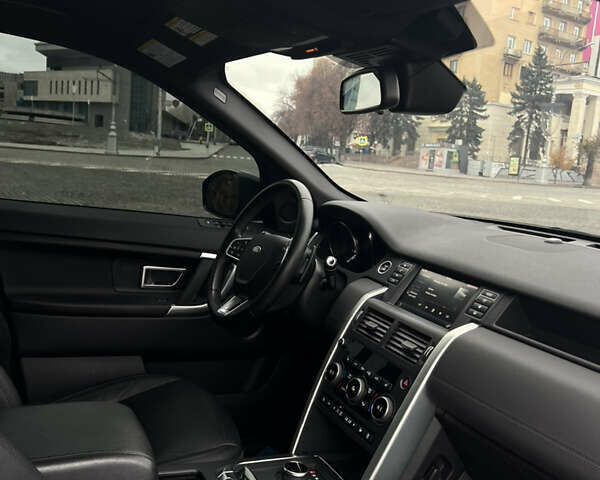 Черный Ленд Ровер Discovery Sport, объемом двигателя 2 л и пробегом 200 тыс. км за 18000 $, фото 19 на Automoto.ua