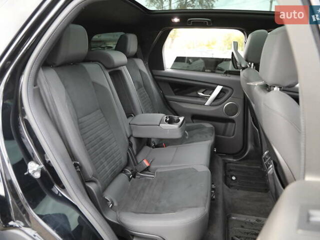 Чорний Ленд Ровер Discovery Sport, об'ємом двигуна 2 л та пробігом 72 тис. км за 27000 $, фото 8 на Automoto.ua