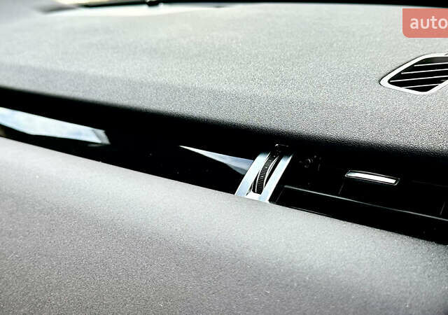 Черный Ленд Ровер Discovery Sport, объемом двигателя 2 л и пробегом 46 тыс. км за 33500 $, фото 36 на Automoto.ua