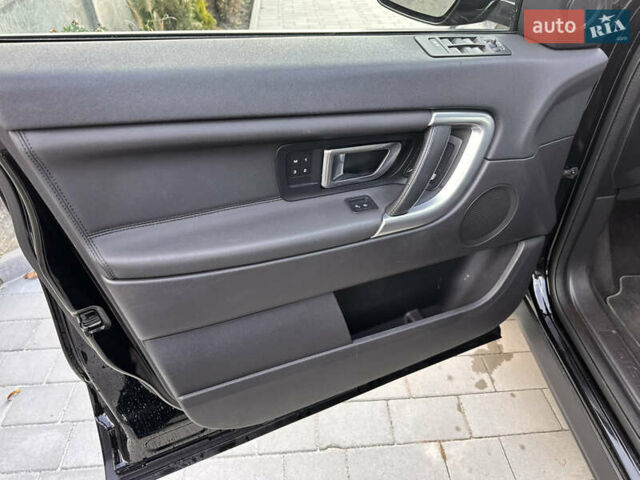 Черный Ленд Ровер Discovery Sport, объемом двигателя 2 л и пробегом 110 тыс. км за 21900 $, фото 16 на Automoto.ua