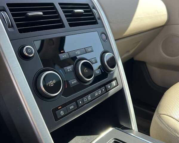 Черный Ленд Ровер Discovery Sport, объемом двигателя 2 л и пробегом 81 тыс. км за 22900 $, фото 16 на Automoto.ua