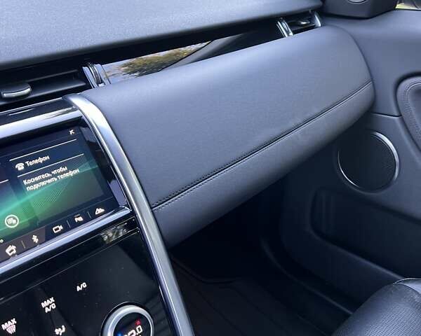 Чорний Ленд Ровер Discovery Sport, об'ємом двигуна 2 л та пробігом 76 тис. км за 37000 $, фото 15 на Automoto.ua