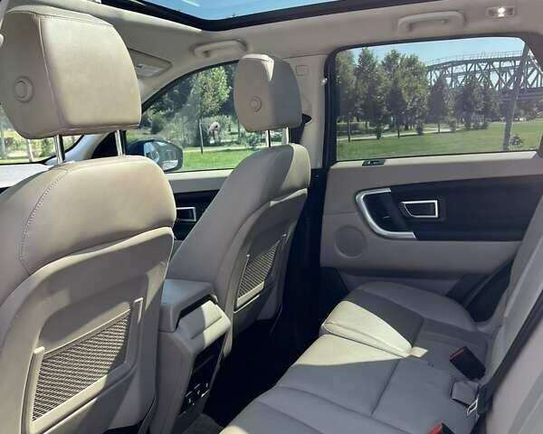 Черный Ленд Ровер Discovery Sport, объемом двигателя 2 л и пробегом 81 тыс. км за 22900 $, фото 31 на Automoto.ua