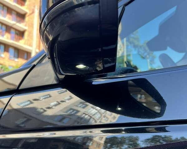 Черный Ленд Ровер Discovery Sport, объемом двигателя 2 л и пробегом 81 тыс. км за 22900 $, фото 3 на Automoto.ua