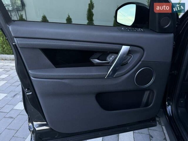 Черный Ленд Ровер Discovery Sport, объемом двигателя 2 л и пробегом 156 тыс. км за 20799 $, фото 41 на Automoto.ua