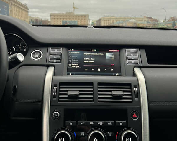 Черный Ленд Ровер Discovery Sport, объемом двигателя 2 л и пробегом 200 тыс. км за 18000 $, фото 23 на Automoto.ua
