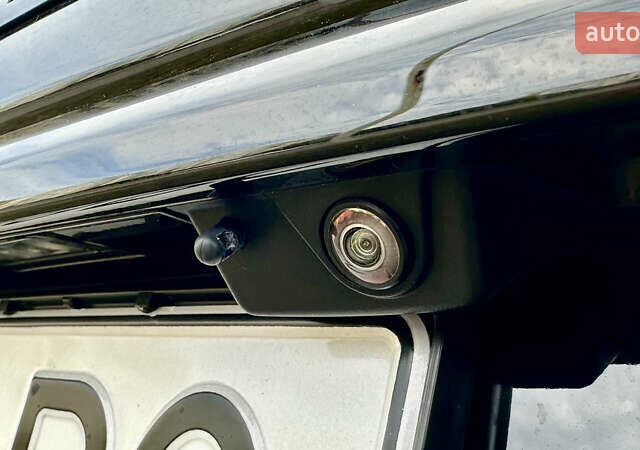 Черный Ленд Ровер Discovery Sport, объемом двигателя 2 л и пробегом 46 тыс. км за 33500 $, фото 30 на Automoto.ua