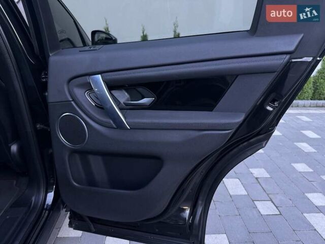 Черный Ленд Ровер Discovery Sport, объемом двигателя 2 л и пробегом 156 тыс. км за 20799 $, фото 46 на Automoto.ua