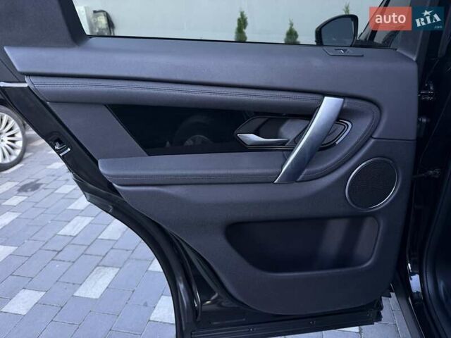 Черный Ленд Ровер Discovery Sport, объемом двигателя 2 л и пробегом 156 тыс. км за 20799 $, фото 36 на Automoto.ua