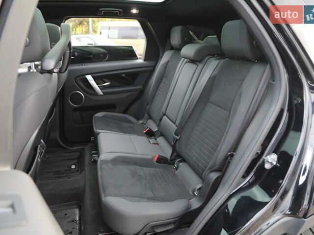 Чорний Ленд Ровер Discovery Sport, об'ємом двигуна 2 л та пробігом 72 тис. км за 27000 $, фото 7 на Automoto.ua