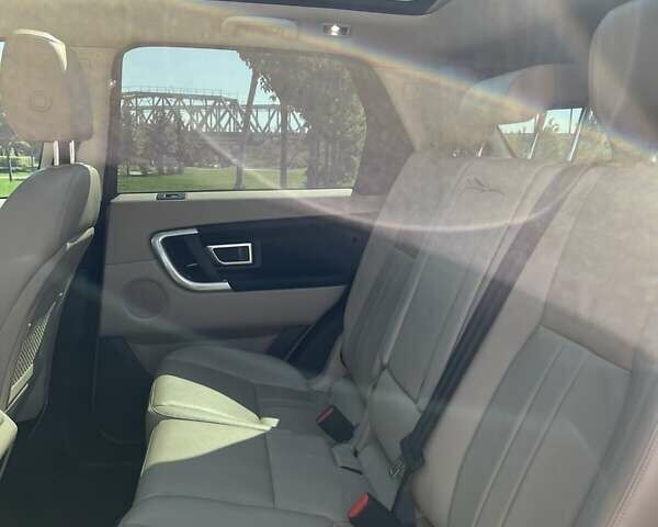 Черный Ленд Ровер Discovery Sport, объемом двигателя 2 л и пробегом 81 тыс. км за 22900 $, фото 30 на Automoto.ua