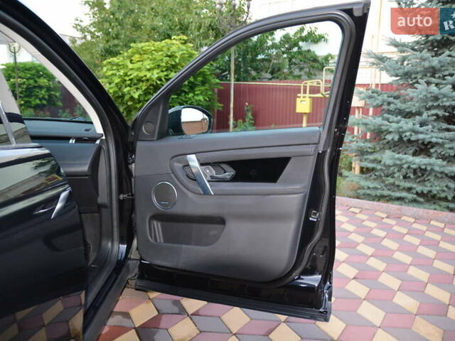 Черный Ленд Ровер Discovery Sport, объемом двигателя 2 л и пробегом 104 тыс. км за 25500 $, фото 24 на Automoto.ua