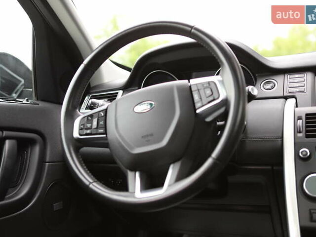 Черный Ленд Ровер Discovery Sport, объемом двигателя 2 л и пробегом 142 тыс. км за 23899 $, фото 125 на Automoto.ua