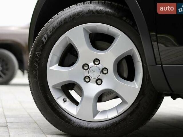 Черный Ленд Ровер Discovery Sport, объемом двигателя 2 л и пробегом 142 тыс. км за 23899 $, фото 64 на Automoto.ua