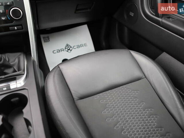 Черный Ленд Ровер Discovery Sport, объемом двигателя 2 л и пробегом 142 тыс. км за 23899 $, фото 128 на Automoto.ua