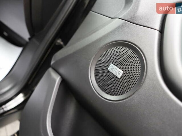 Черный Ленд Ровер Discovery Sport, объемом двигателя 2 л и пробегом 142 тыс. км за 23899 $, фото 147 на Automoto.ua