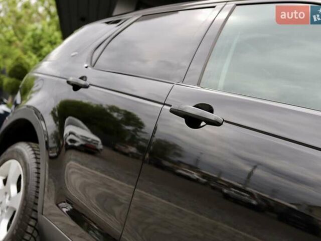 Черный Ленд Ровер Discovery Sport, объемом двигателя 2 л и пробегом 142 тыс. км за 23899 $, фото 44 на Automoto.ua