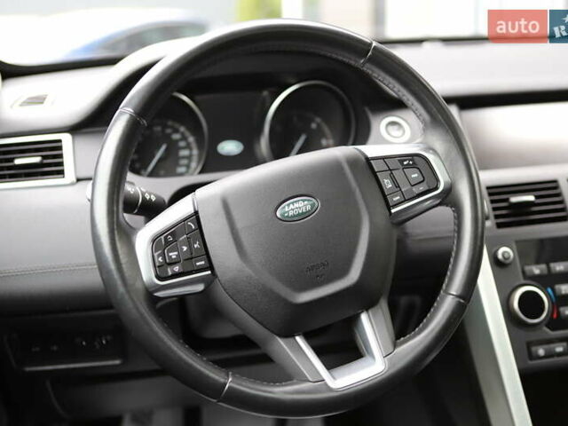 Черный Ленд Ровер Discovery Sport, объемом двигателя 2 л и пробегом 142 тыс. км за 23899 $, фото 122 на Automoto.ua