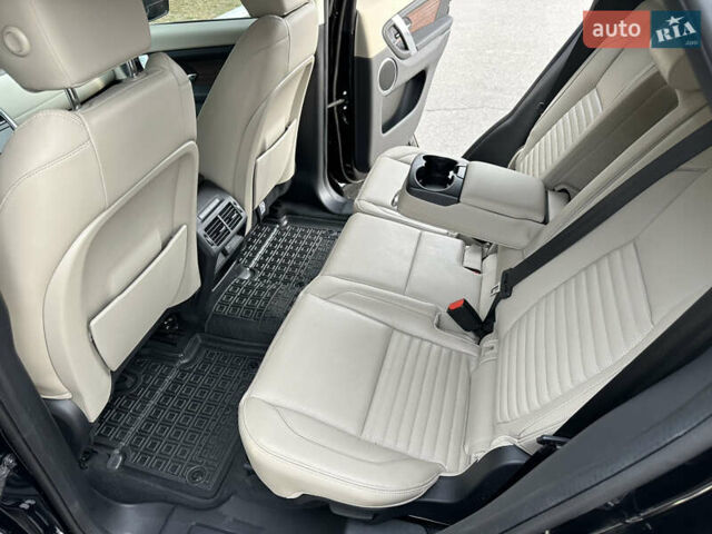 Черный Ленд Ровер Discovery Sport, объемом двигателя 2 л и пробегом 39 тыс. км за 33900 $, фото 57 на Automoto.ua